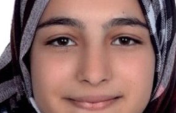 Fabrikada gördüğü katiline aşık olan Elif ailesinin izniyle evlenmiş