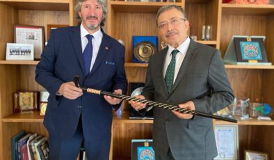  SALDANLI, “DÜNYA ENERJİDE ELEKTRİĞE DOĞRU YÖNELİYOR”