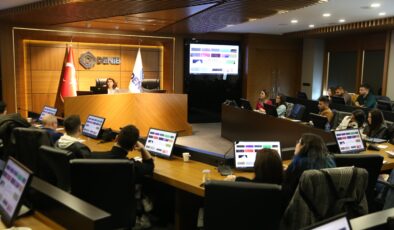 TASARIM VE MARKA TANIMLAMA EĞİTİMİ DÜZENLENDİ