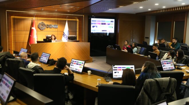 TASARIM VE MARKA TANIMLAMA EĞİTİMİ DÜZENLENDİ