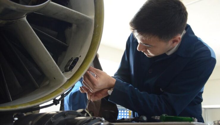 UMUDUNU MESLEĞİNDE YAŞATACAKLAR