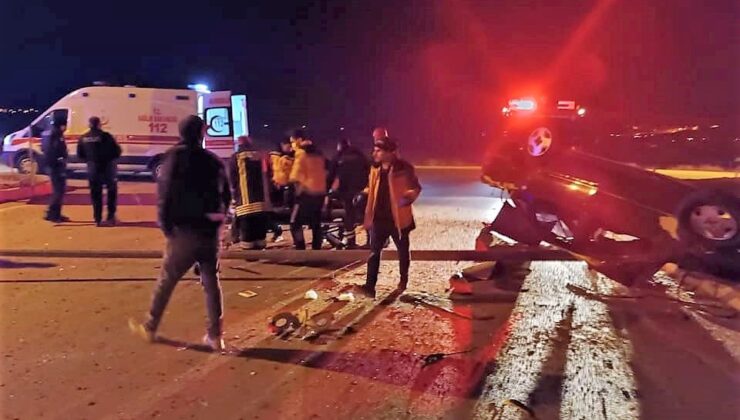 KONTROLDEN ÇIKAN OTOMOBİL TAKLA ATTI