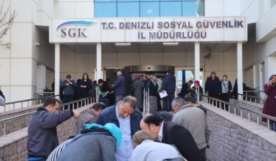 EYT BEKLEYENLER SGK ÖNÜNDE KUYRUKLAR OLUŞTURDU