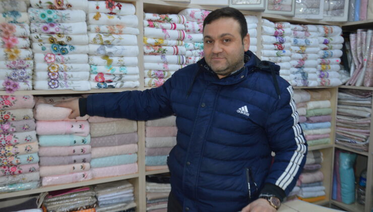 ESNAFLAR YÜKSEK ENFLASYONA YENİLDİ