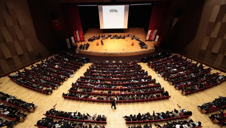 BAŞKAN ZOLAN: “GENÇLİK BİZİM GÖZBEBEĞİMİZ, GELECEĞİMİZ”