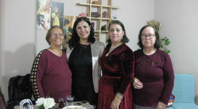 YÜZLERİ GÜLDÜRDÜLER
