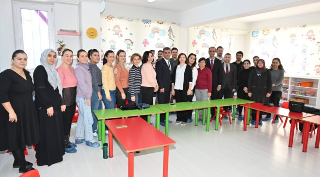 VELİLER AİLE OKULU EĞİTİMLERİYLE DESTEKLENİYOR