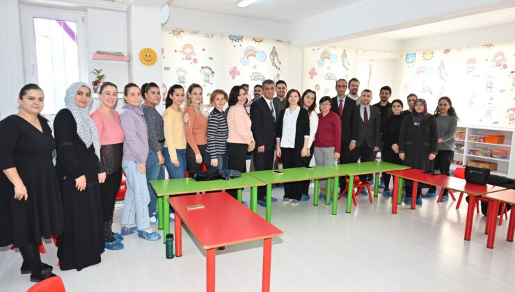 VELİLER AİLE OKULU EĞİTİMLERİYLE DESTEKLENİYOR