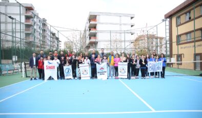 MERKEZEFENDİ TENİS TURNUVASINA EV SAHİPLİĞİ YAPTI