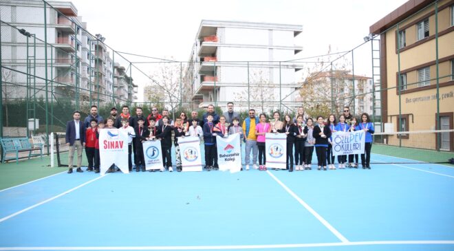 MERKEZEFENDİ TENİS TURNUVASINA EV SAHİPLİĞİ YAPTI