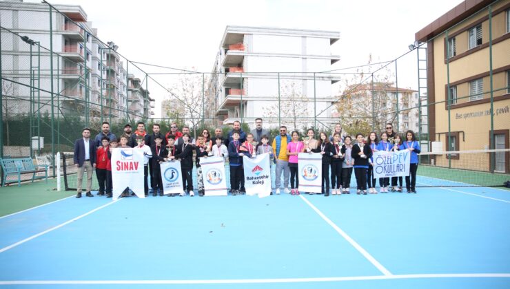 MERKEZEFENDİ TENİS TURNUVASINA EV SAHİPLİĞİ YAPTI