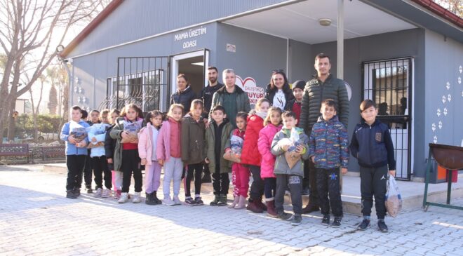 MİNİKLER PET KAFE’Yİ ZİYARET ETTİ