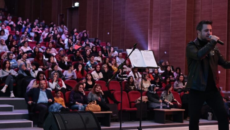 <strong>ÜNİVERSİTELİ GENÇLER GRUP MARS İLE COŞTU</strong>