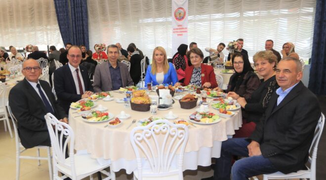 BALKAN GÖÇMENLERİ HASRET GİDERDİ