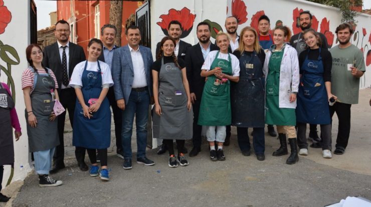  ‘ÇEYİZ SANDIĞINDAN SOKAĞA’ PROJESİ ÖDÜL ALDI