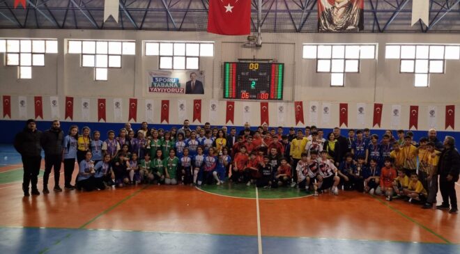 18 TAKIM 180 SPORCU KIYASIYA MÜCADELE ETTİ