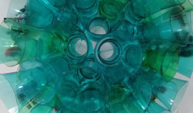 GERİ DÖNÜŞÜM SERGİSİNİ KİTAPLAŞTIRDI