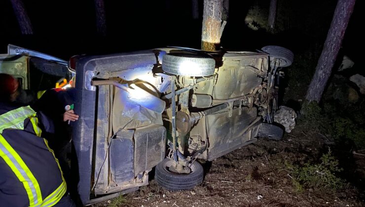 ÇAL’DA KAZA: 1’İ AĞIR 3 YARALI