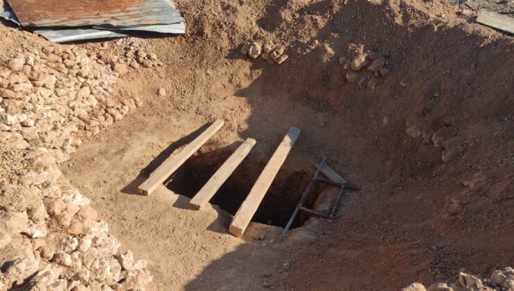 JANDARMA DEFİNECİLERİ SUÇÜSTÜ YAKALADI