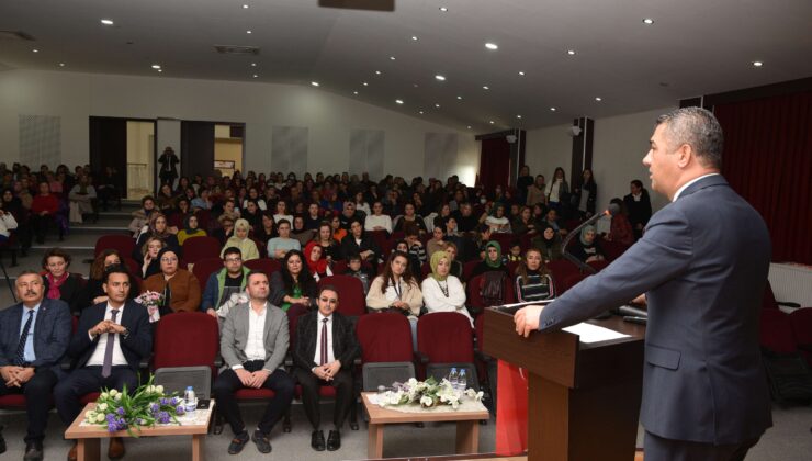 EKİCİ’DEN EĞİTİMDE SACAYAĞI VURGUSU