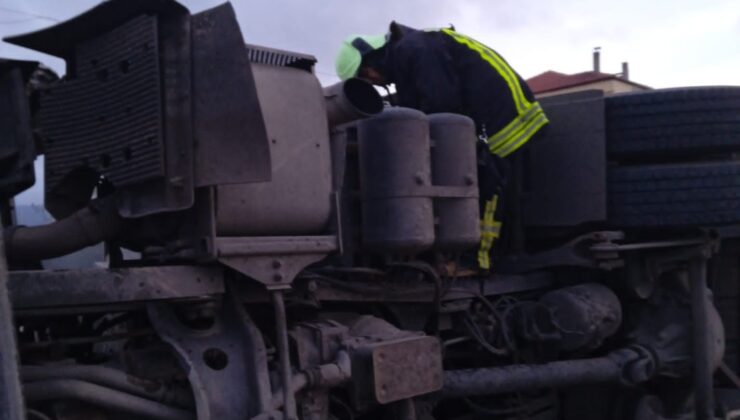 TOMRUK YÜKLÜ TIR DEVRİLDİ