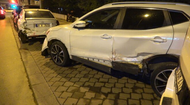 HURDAYA DÖNEN ARAÇLARINI KAZA BÖLGESİNDEN İTTİREREK KAÇTILAR