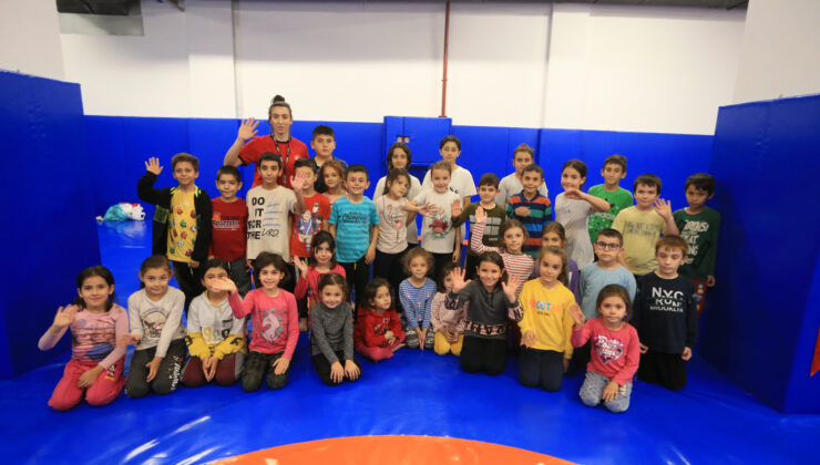 PAMUKKALE BELEDİYESİNİN KURSLARINA 5 BİN 500 GENÇ KATILIYOR