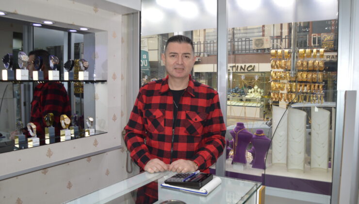 ALTIN UÇUŞA GEÇTİ