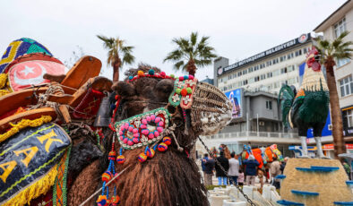 PEHLİVAN DEVELER GÖRÜCÜYE ÇIKIYOR