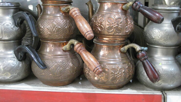 ÇAYIN LEZZETİNE LEZZET KATIYOR