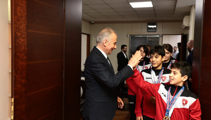 MADALYA AVCILARINDAN BAŞKAN ZOLAN’A ZİYARET