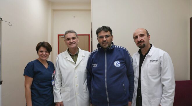 AORT DAMARI YIRTILAN HASTA İÇİN ZAMANA KARŞI YARIŞ VERİLDİ