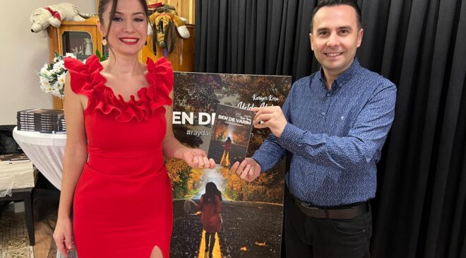 TANGO’NUN RÜZGARINDA İMZA GÜNÜ