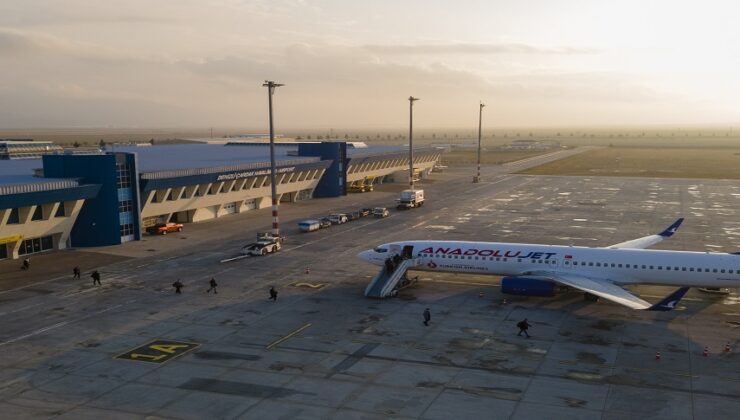 2022’DE 389 BİN 459 YOLCU UÇTU