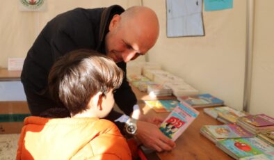 SARAYKÖY BELEDİYESİ, ÇADIR KENTE MOBİL KÜTÜPHANE KURDU