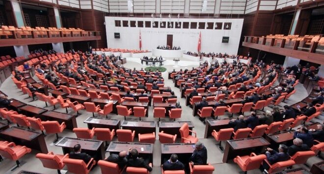 2.2 milyon vatandaşı ilgilendiren EYT teklifi görüşmeleri Plan ve Bütçe Komisyonu’nda başladı