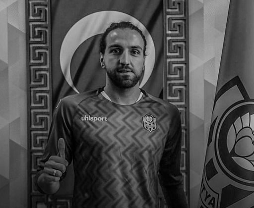 Ahmet Eyüp Türkaslan hayatını kaybetti