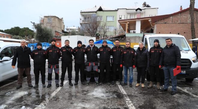 PAKUT DEPREM BÖLGESİNE GİTTİ