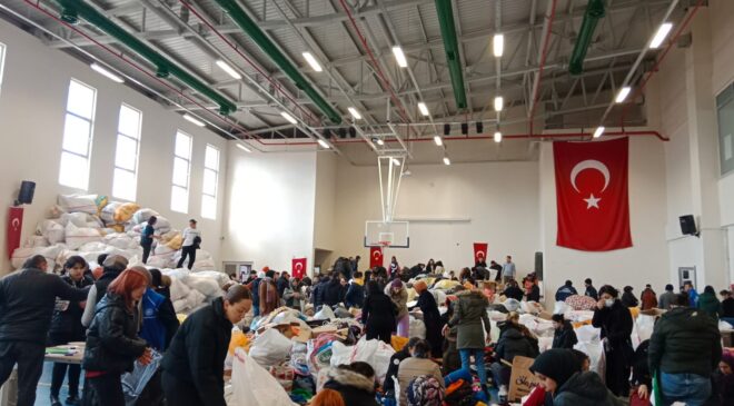7’DEN 70’E ÇİVRİLLİLER KARDEŞLERİNİN YANINDA