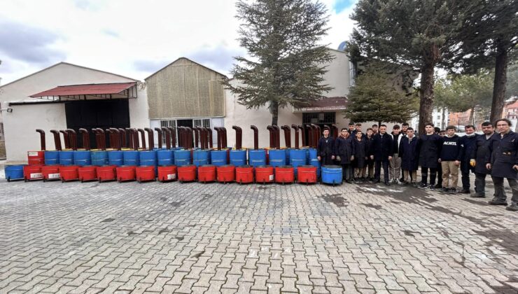 DEPREMZEDELERE VARİL SOBA ÜRETİYORLAR