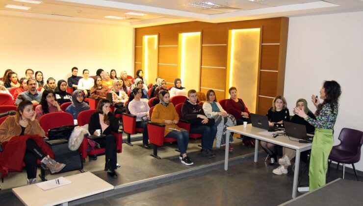 TIBBİ SEKRETERLER EĞİTİMDEN GEÇTİ