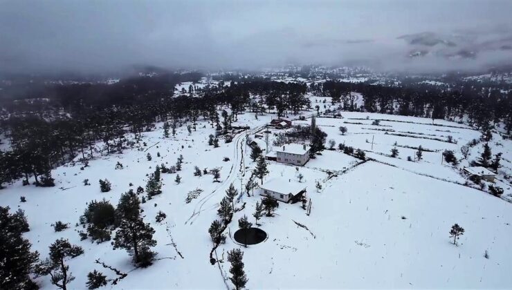 KAR MANZARALARI KARTPOSTALLIK GÖRÜNTÜ OLUŞTURDU