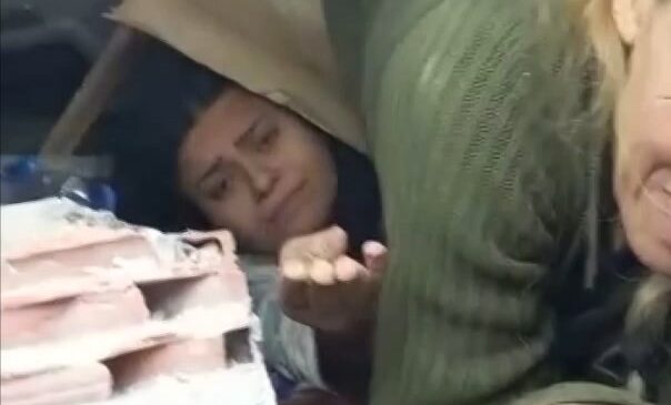 Depremden 50 saat sonra gelen mutluluk: 1 çocuk, 2 kadın enkazdan böyle kurtarıldı