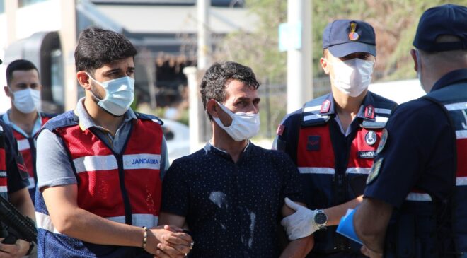 KATİL DAMAT MAHKEMEDE ÖLDÜRDÜĞÜ KAYNANASINI SUÇLADI