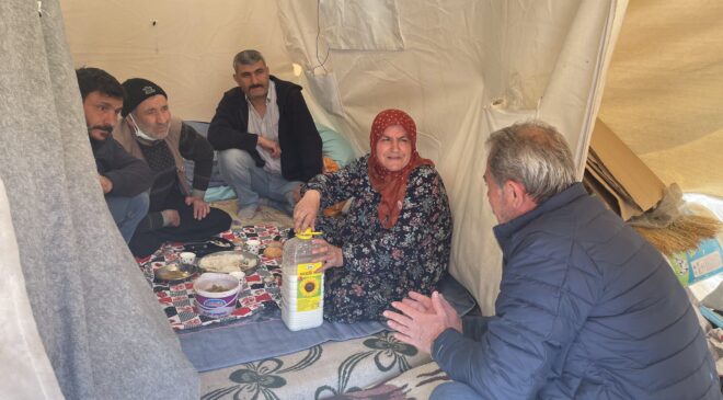 AK Partili Şahin Tin depremzedeler için çözüm üretiyor