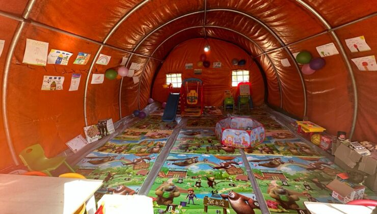 BÜYÜKŞEHİR’DEN DEPREM BÖLGESİNDE ÇOCUK OYUN ALANLARI