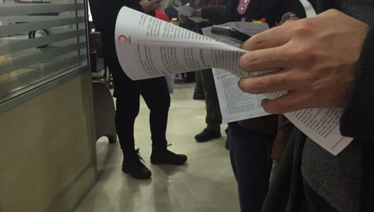 DENİZLİLİLER KAN BAĞIŞI İÇİN KUYRUK OLUŞTURDU