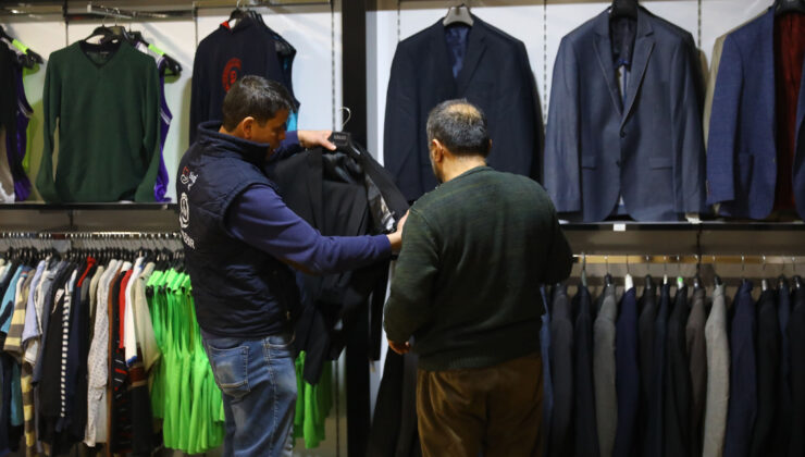 BÜYÜKŞEHİR, DENİZLİ’YE GELEN DEPREMZEDELERİN DE YARALARINI SARIYOR