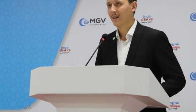 “Şuurlu bir neslin inşası için uğraşıyoruz”