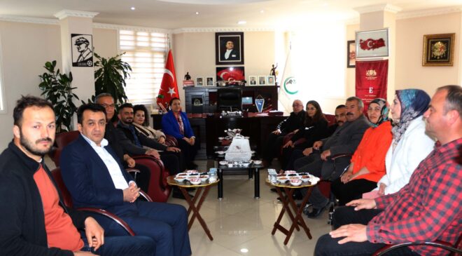 ADAYLIK BAŞVURUSUNU YAPTI, İLK İŞİ ÇAL’I ZİYARET ETMEK OLDU
